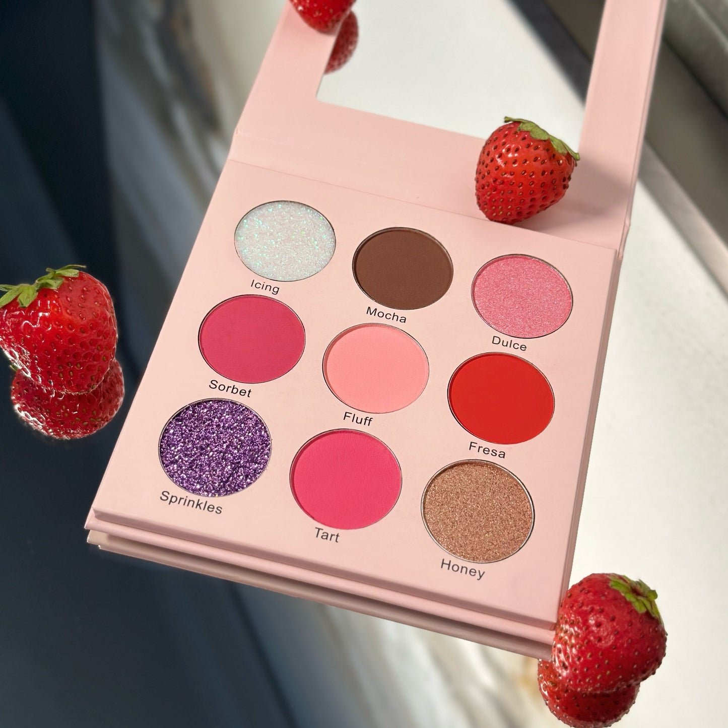 Strawberry themed eyeshadow palette from Fresa Cosmetics 